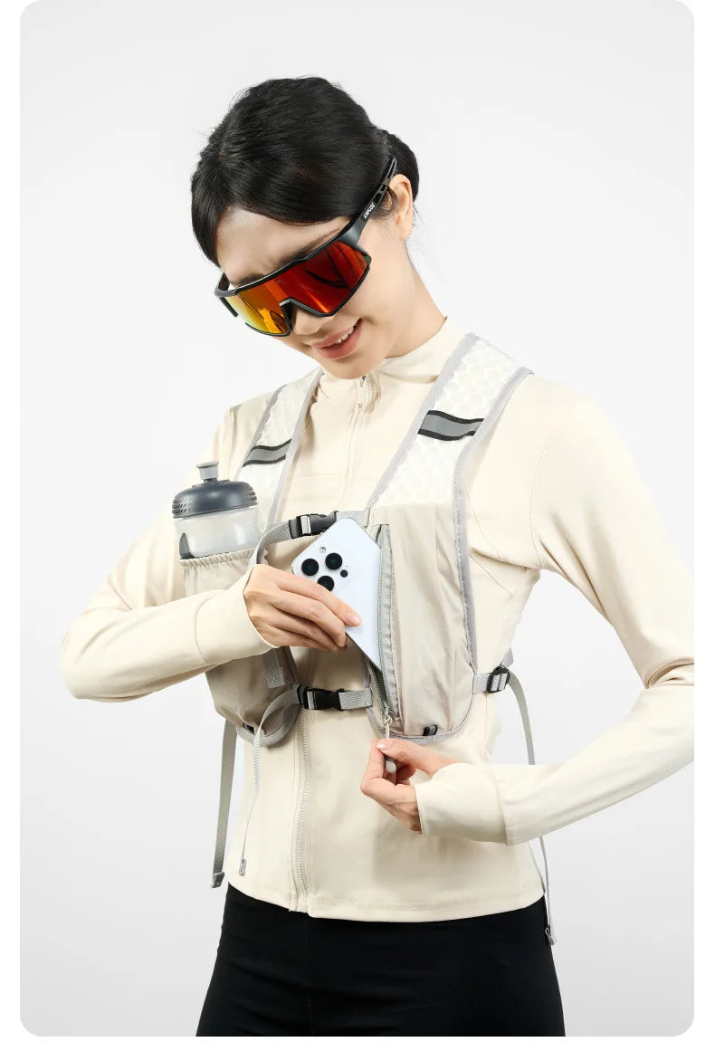 Lightweight storage vest